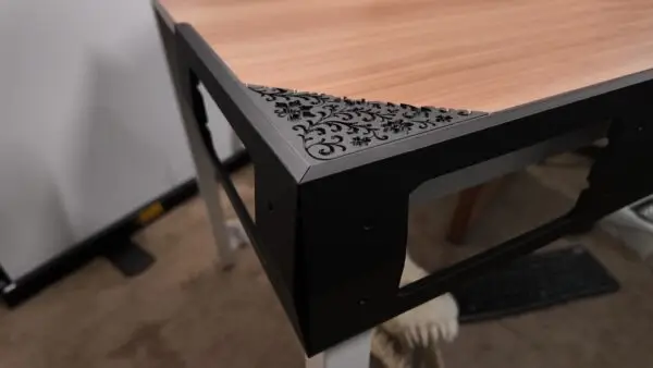 Custom 3D Printed 4in Benching for Desk